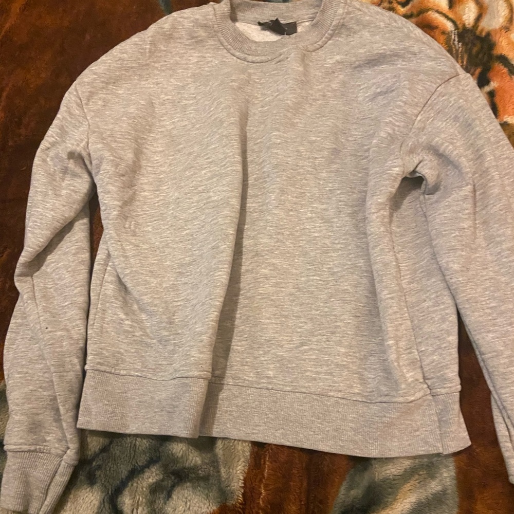Gray crewneck